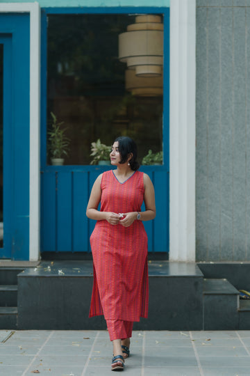 IM-Nidhi Red Handloom Kurta Set