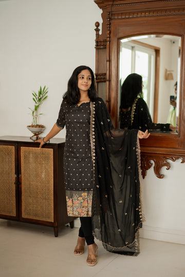 Sneha - Black