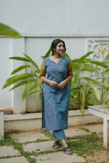 Veena Blue Handloom Floral Kurta Set