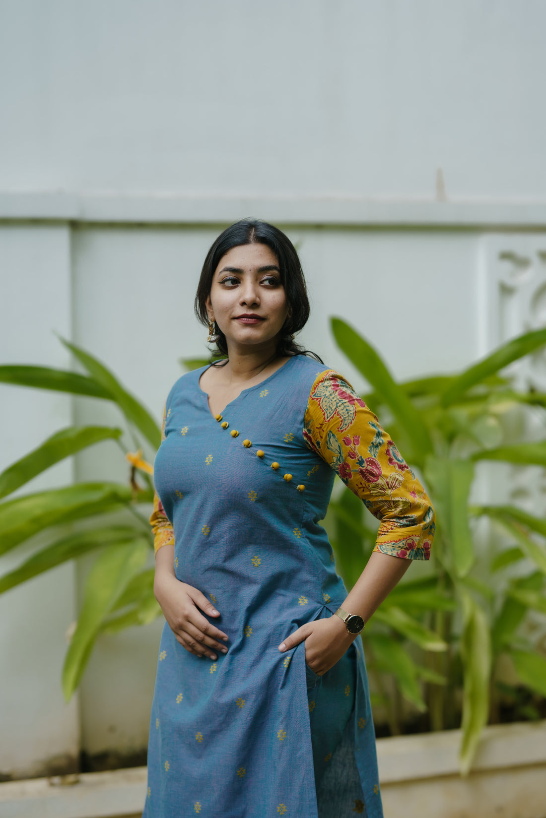 Veena Blue Handloom Floral Kurta Set