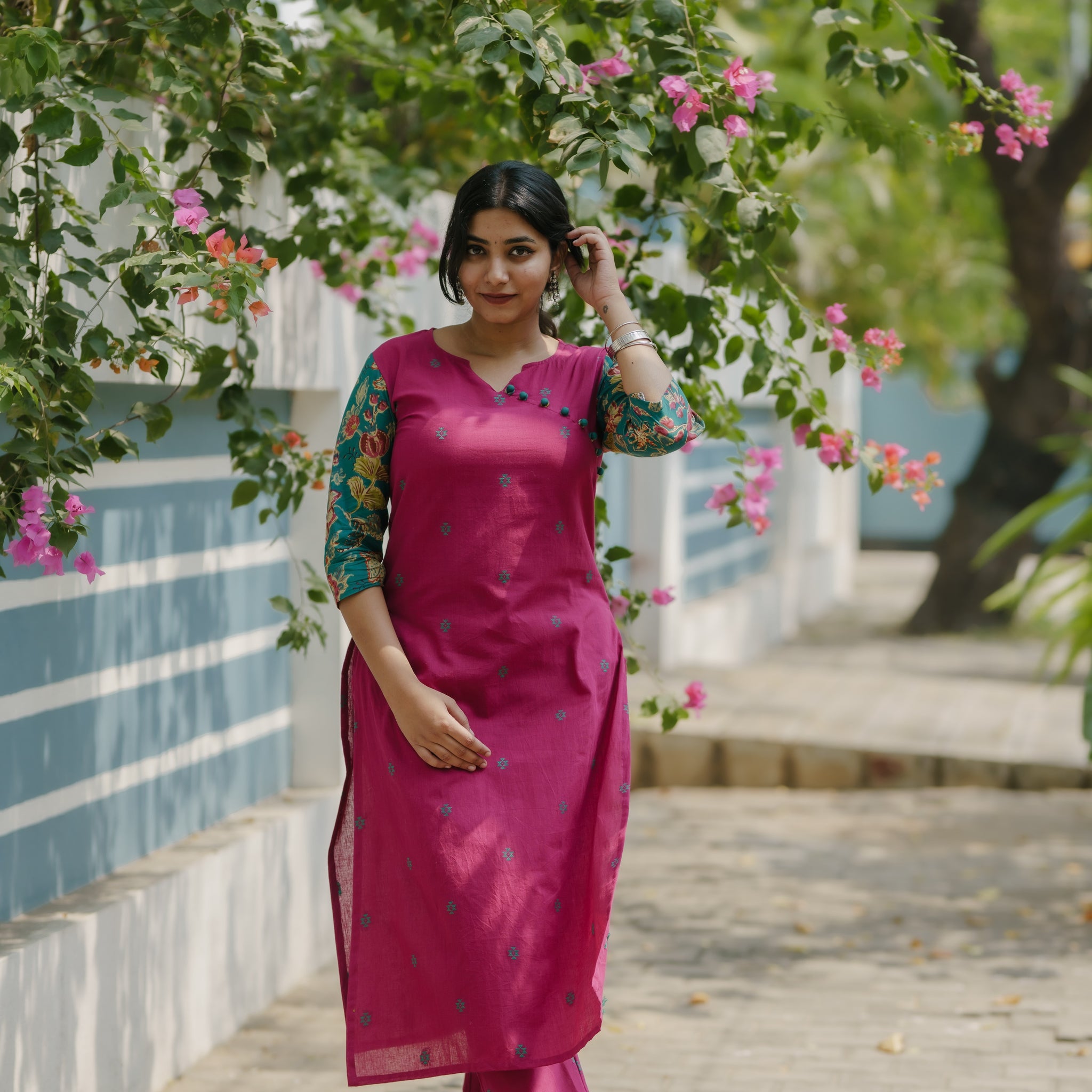 Veena Pink Handloom Floral Kurta Set