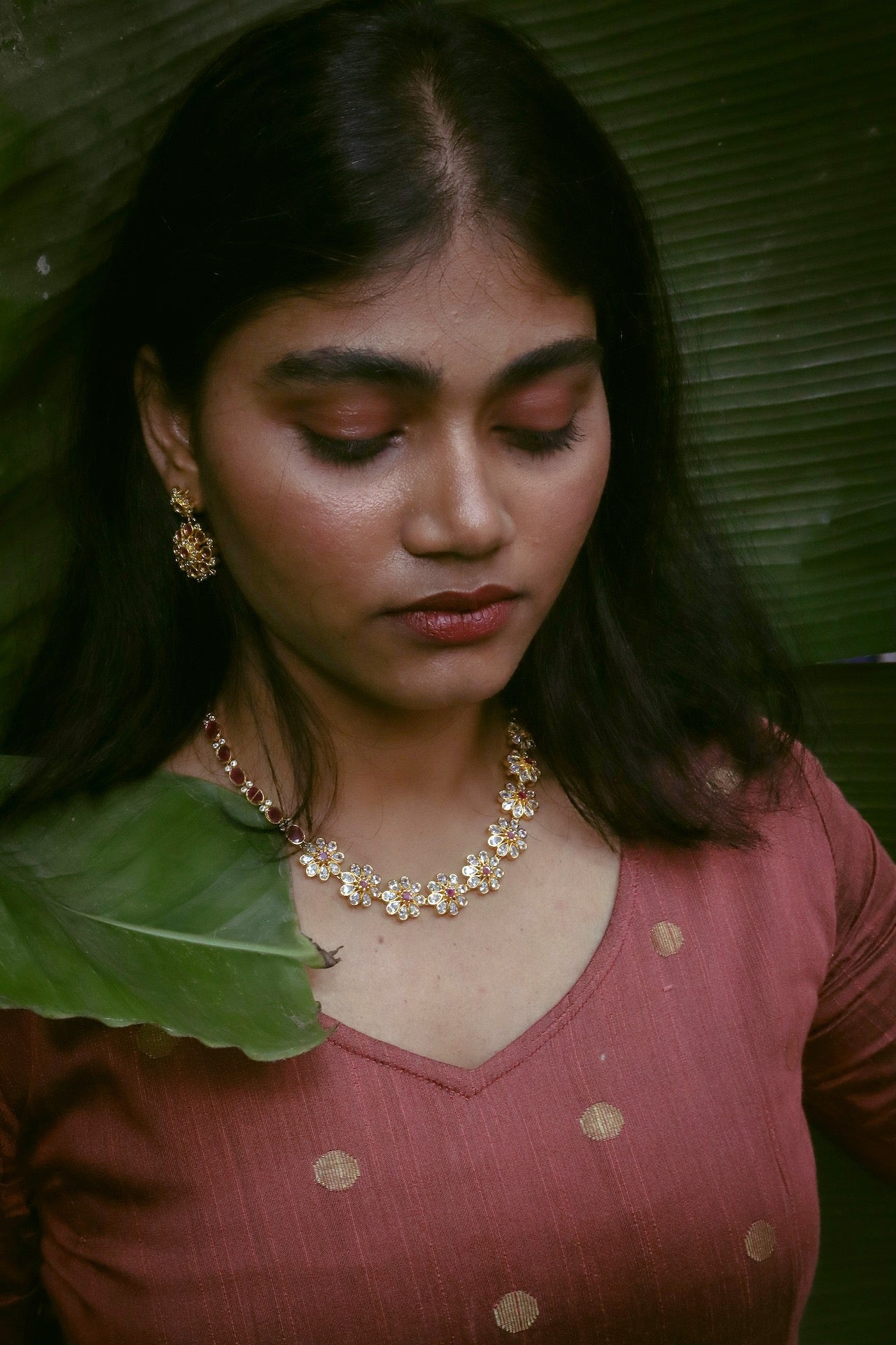 Flower stone necklace set - Ruby