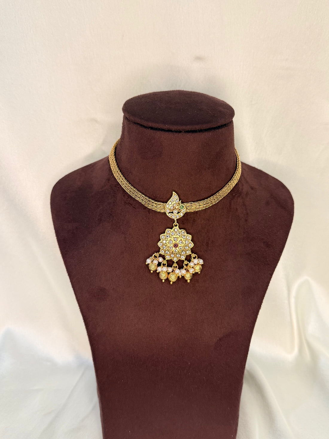 IM-Floral Pendant Choker Set