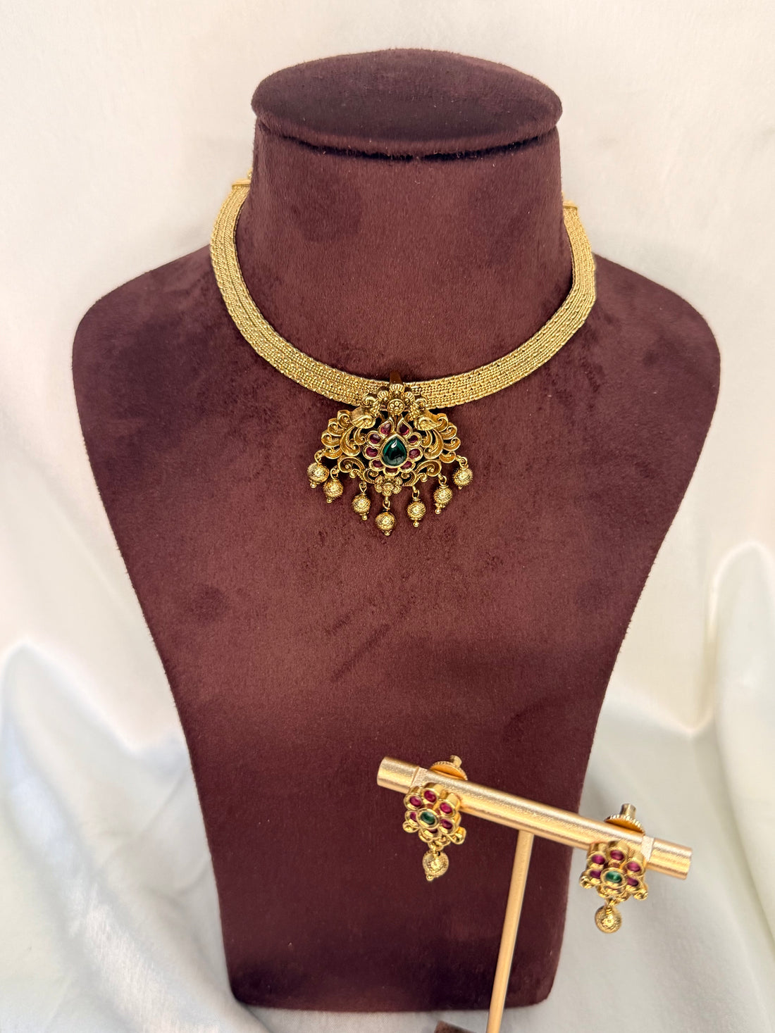 IM-Antique Gold Choker Set